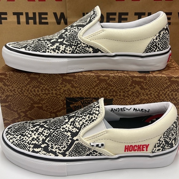 Vans Men’s Skate Slip-On Hockey Skateboards Snake
VN0A5FCA7W1
Sneakers - Picture 2 of 16